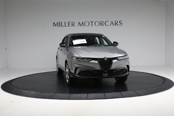 Used 2024 Alfa Romeo Tonale Hybrid Veloce for sale $28,900 at Rolls-Royce Motor Cars Greenwich in Greenwich CT 06830 17