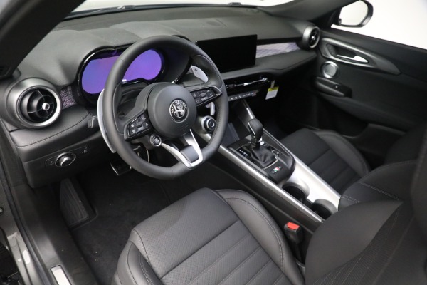 New 2024 Alfa Romeo Tonale Veloce for sale $57,300 at Rolls-Royce Motor Cars Greenwich in Greenwich CT 06830 18