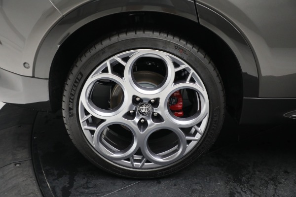New 2024 Alfa Romeo Tonale Veloce for sale $57,300 at Rolls-Royce Motor Cars Greenwich in Greenwich CT 06830 26
