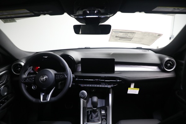 Used 2024 Alfa Romeo Tonale Hybrid Veloce for sale $28,900 at Rolls-Royce Motor Cars Greenwich in Greenwich CT 06830 28