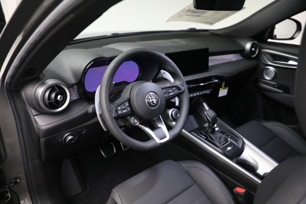 New 2024 Alfa Romeo Tonale Veloce for sale $55,300 at Rolls-Royce Motor Cars Greenwich in Greenwich CT 06830 22