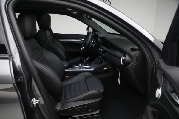 New 2024 Alfa Romeo Stelvio Veloce for sale $58,455 at Rolls-Royce Motor Cars Greenwich in Greenwich CT 06830 22