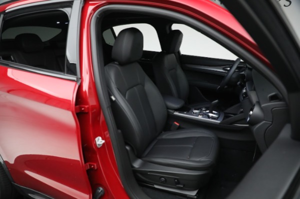 New 2024 Alfa Romeo Stelvio Ti for sale $54,320 at Rolls-Royce Motor Cars Greenwich in Greenwich CT 06830 18