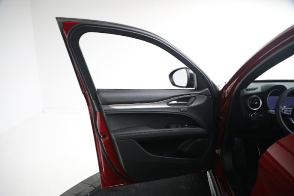New 2024 Alfa Romeo Stelvio Ti for sale $54,320 at Rolls-Royce Motor Cars Greenwich in Greenwich CT 06830 28