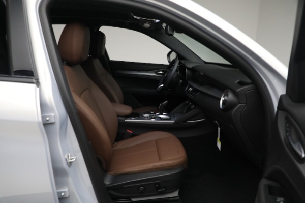 New 2024 Alfa Romeo Stelvio Ti for sale $55,230 at Rolls-Royce Motor Cars Greenwich in Greenwich CT 06830 18