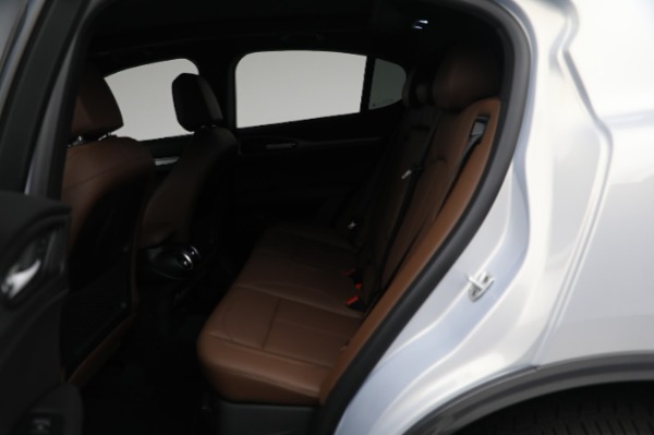 New 2024 Alfa Romeo Stelvio Ti for sale $55,230 at Rolls-Royce Motor Cars Greenwich in Greenwich CT 06830 21