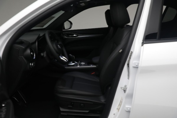 New 2024 Alfa Romeo Stelvio Ti for sale $53,820 at Rolls-Royce Motor Cars Greenwich in Greenwich CT 06830 19