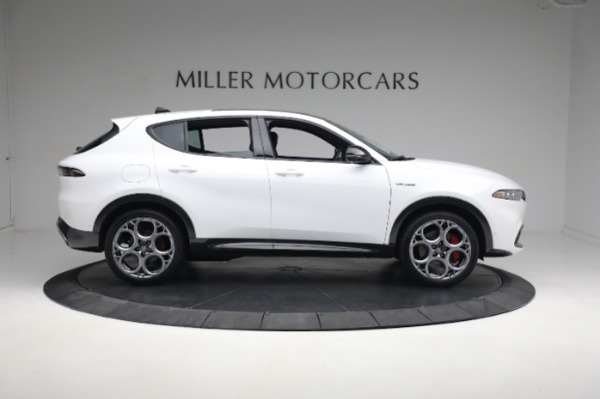 New 2024 Alfa Romeo Tonale Veloce for sale $56,640 at Rolls-Royce Motor Cars Greenwich in Greenwich CT 06830 13