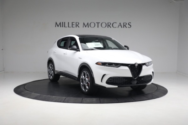 New 2024 Alfa Romeo Tonale Veloce for sale $56,640 at Rolls-Royce Motor Cars Greenwich in Greenwich CT 06830 16