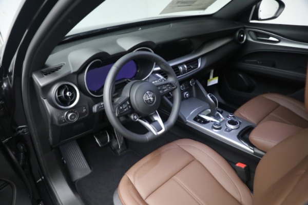 New 2024 Alfa Romeo Stelvio Ti for sale $55,230 at Rolls-Royce Motor Cars Greenwich in Greenwich CT 06830 23