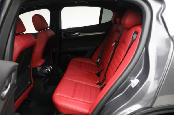 New 2024 Alfa Romeo Stelvio Veloce for sale $59,205 at Rolls-Royce Motor Cars Greenwich in Greenwich CT 06830 20