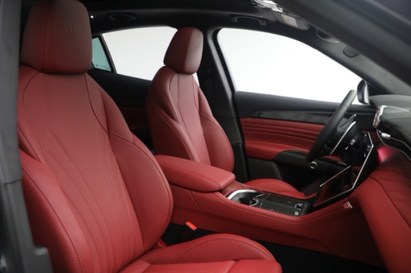New 2023 Maserati Grecale Modena for sale $91,201 at Rolls-Royce Motor Cars Greenwich in Greenwich CT 06830 17