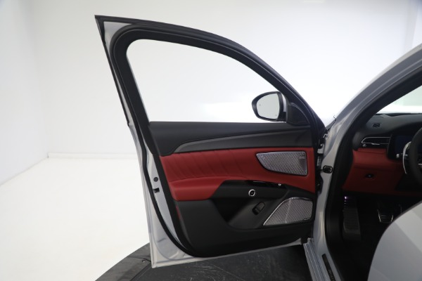 New 2023 Maserati Grecale Modena for sale $91,601 at Rolls-Royce Motor Cars Greenwich in Greenwich CT 06830 23