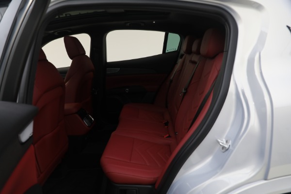 New 2023 Maserati Grecale Modena for sale $91,601 at Rolls-Royce Motor Cars Greenwich in Greenwich CT 06830 26