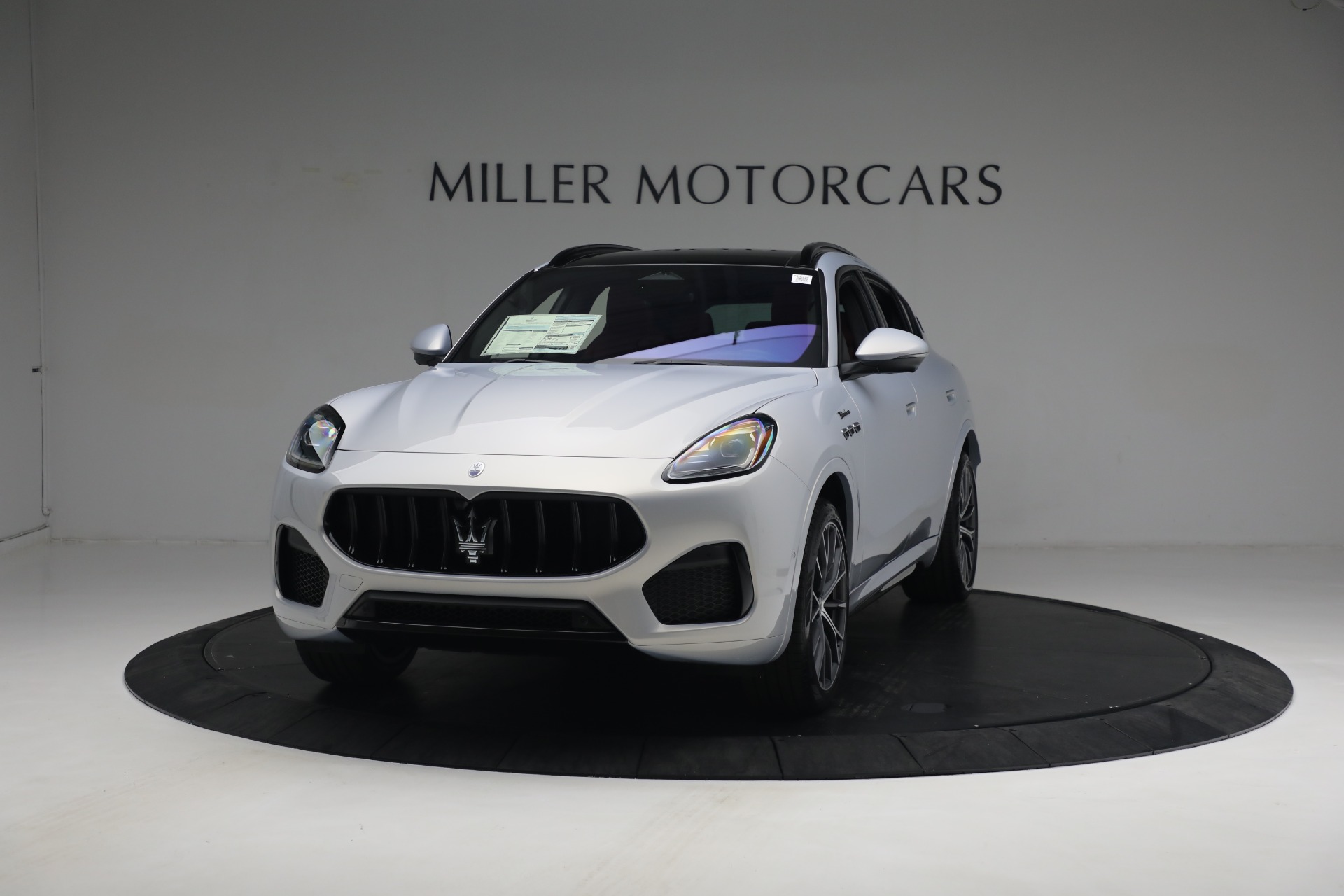 New 2023 Maserati Grecale Modena for sale $91,601 at Rolls-Royce Motor Cars Greenwich in Greenwich CT 06830 1