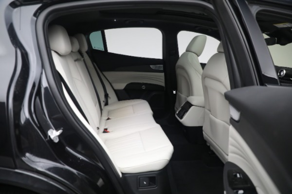 New 2023 Maserati Grecale Modena for sale $88,301 at Rolls-Royce Motor Cars Greenwich in Greenwich CT 06830 25