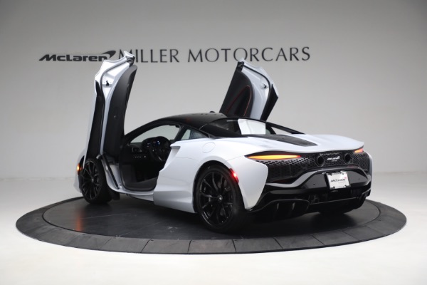 New 2023 McLaren Artura TechLux for sale $279,835 at Rolls-Royce Motor Cars Greenwich in Greenwich CT 06830 15
