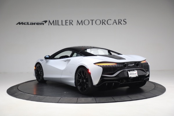 New 2023 McLaren Artura TechLux for sale $279,835 at Rolls-Royce Motor Cars Greenwich in Greenwich CT 06830 5