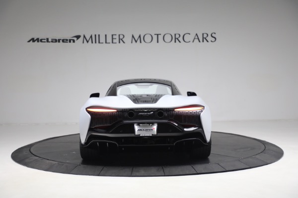 New 2023 McLaren Artura TechLux for sale $279,835 at Rolls-Royce Motor Cars Greenwich in Greenwich CT 06830 6