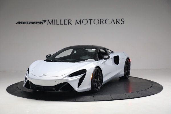 New 2023 McLaren Artura TechLux for sale $279,835 at Rolls-Royce Motor Cars Greenwich in Greenwich CT 06830 1
