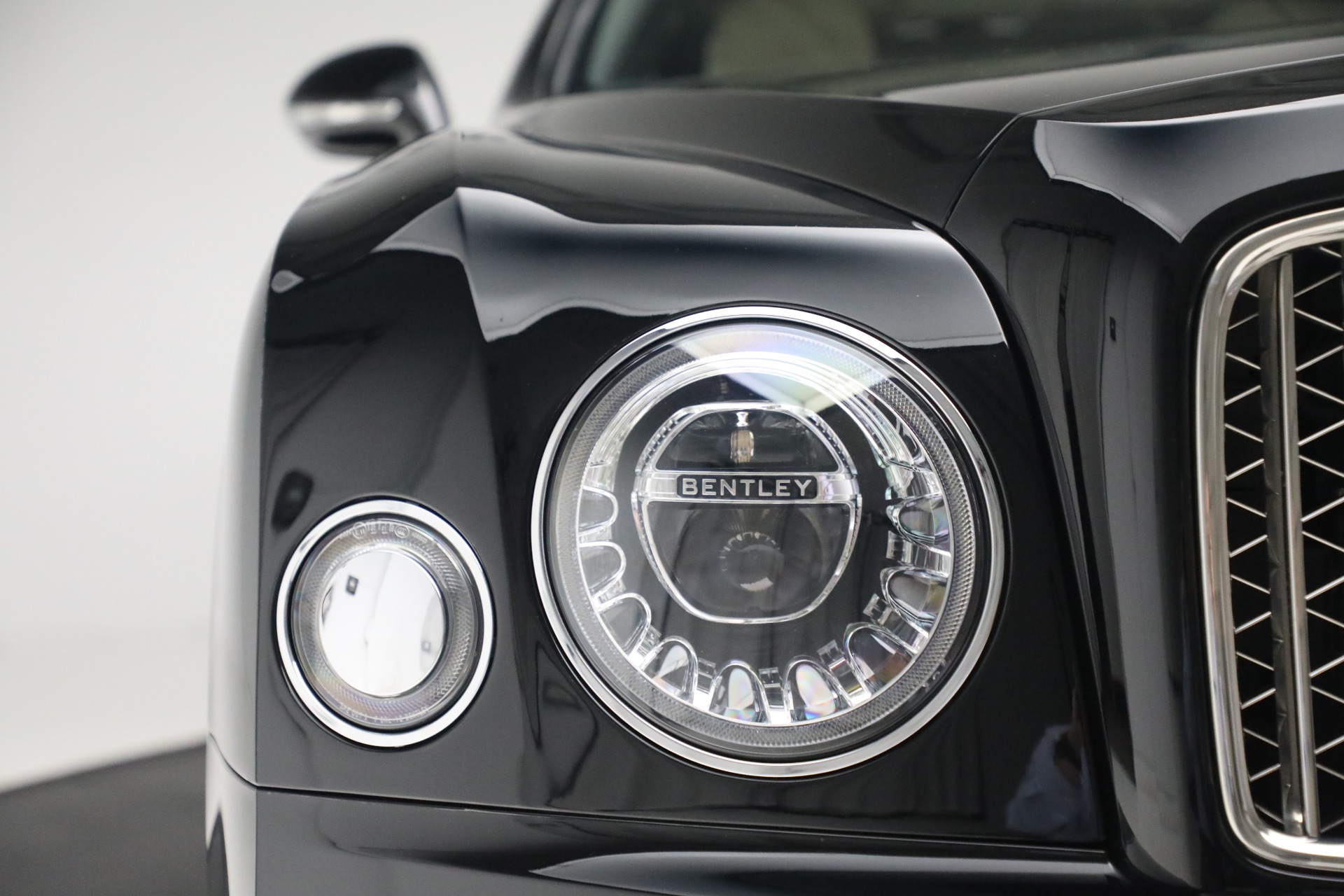 Used 2017 Bentley Mulsanne Extended Wheelbase for sale Sold at Rolls-Royce Motor Cars Greenwich in Greenwich CT 06830 15