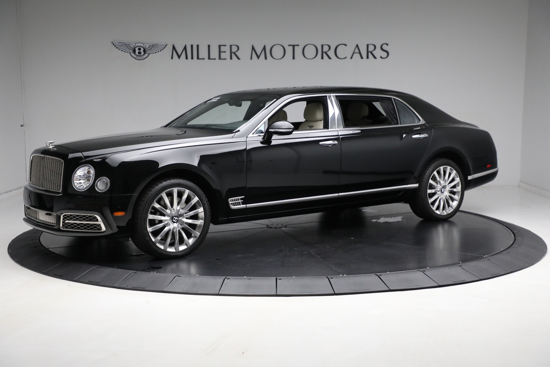 Used 2017 Bentley Mulsanne Extended Wheelbase for sale Sold at Rolls-Royce Motor Cars Greenwich in Greenwich CT 06830 2