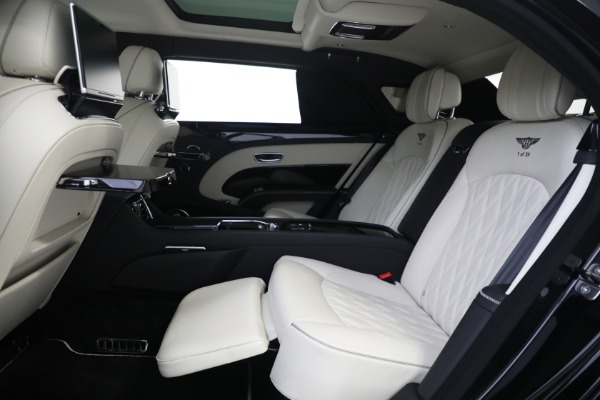 Used 2017 Bentley Mulsanne Extended Wheelbase for sale Sold at Rolls-Royce Motor Cars Greenwich in Greenwich CT 06830 24
