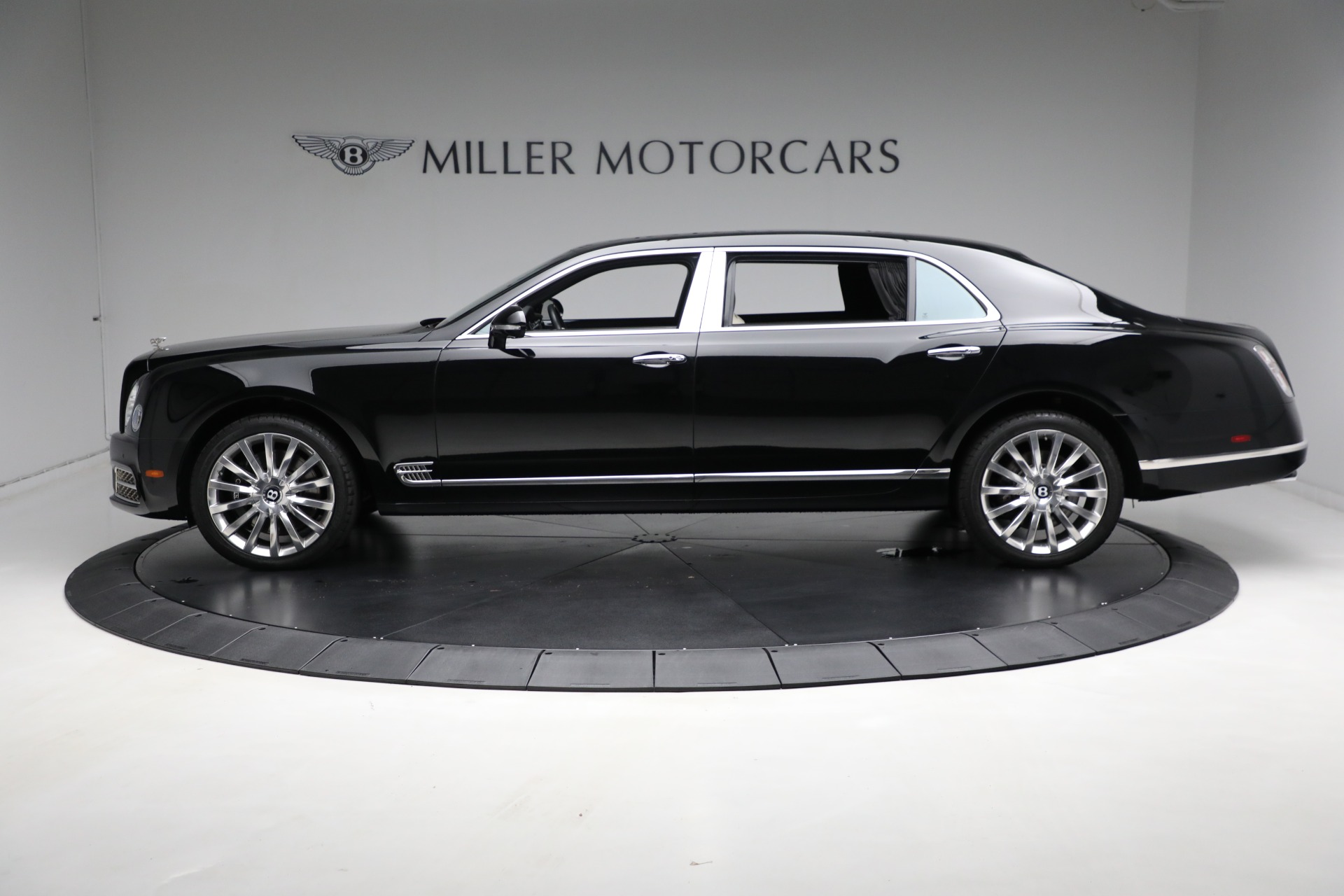 Used 2017 Bentley Mulsanne Extended Wheelbase for sale Sold at Rolls-Royce Motor Cars Greenwich in Greenwich CT 06830 3