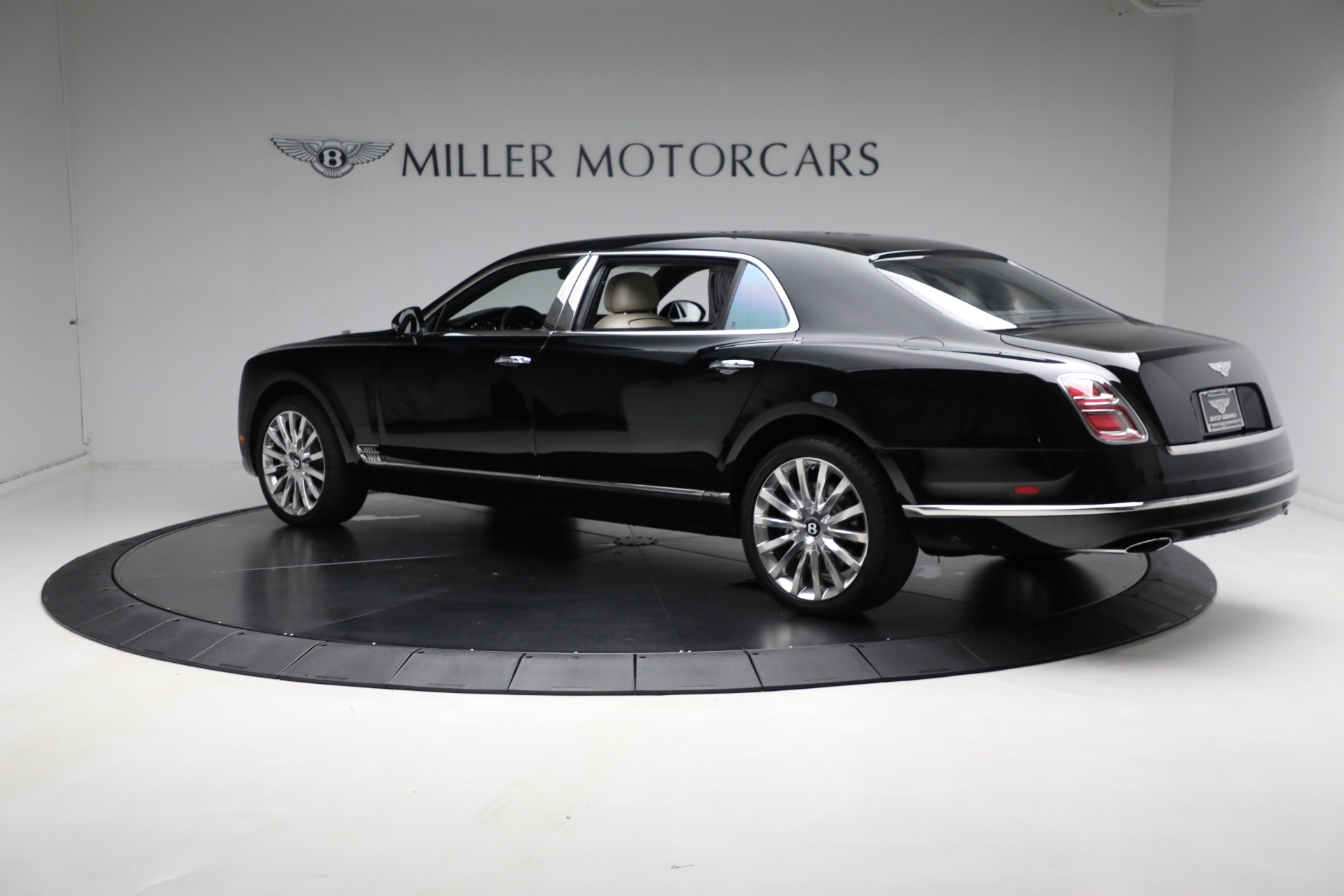 Used 2017 Bentley Mulsanne Extended Wheelbase for sale Sold at Rolls-Royce Motor Cars Greenwich in Greenwich CT 06830 5