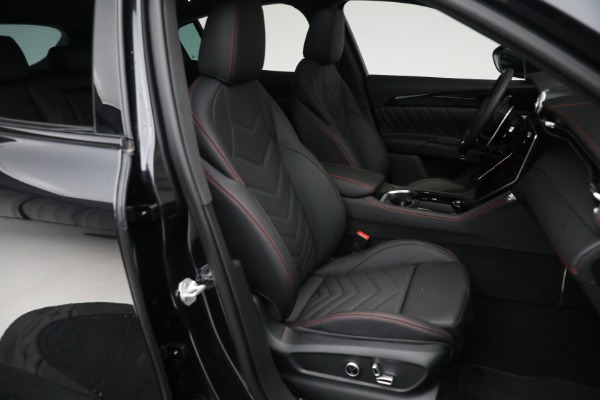 New 2023 Maserati Grecale Modena for sale $91,401 at Rolls-Royce Motor Cars Greenwich in Greenwich CT 06830 23