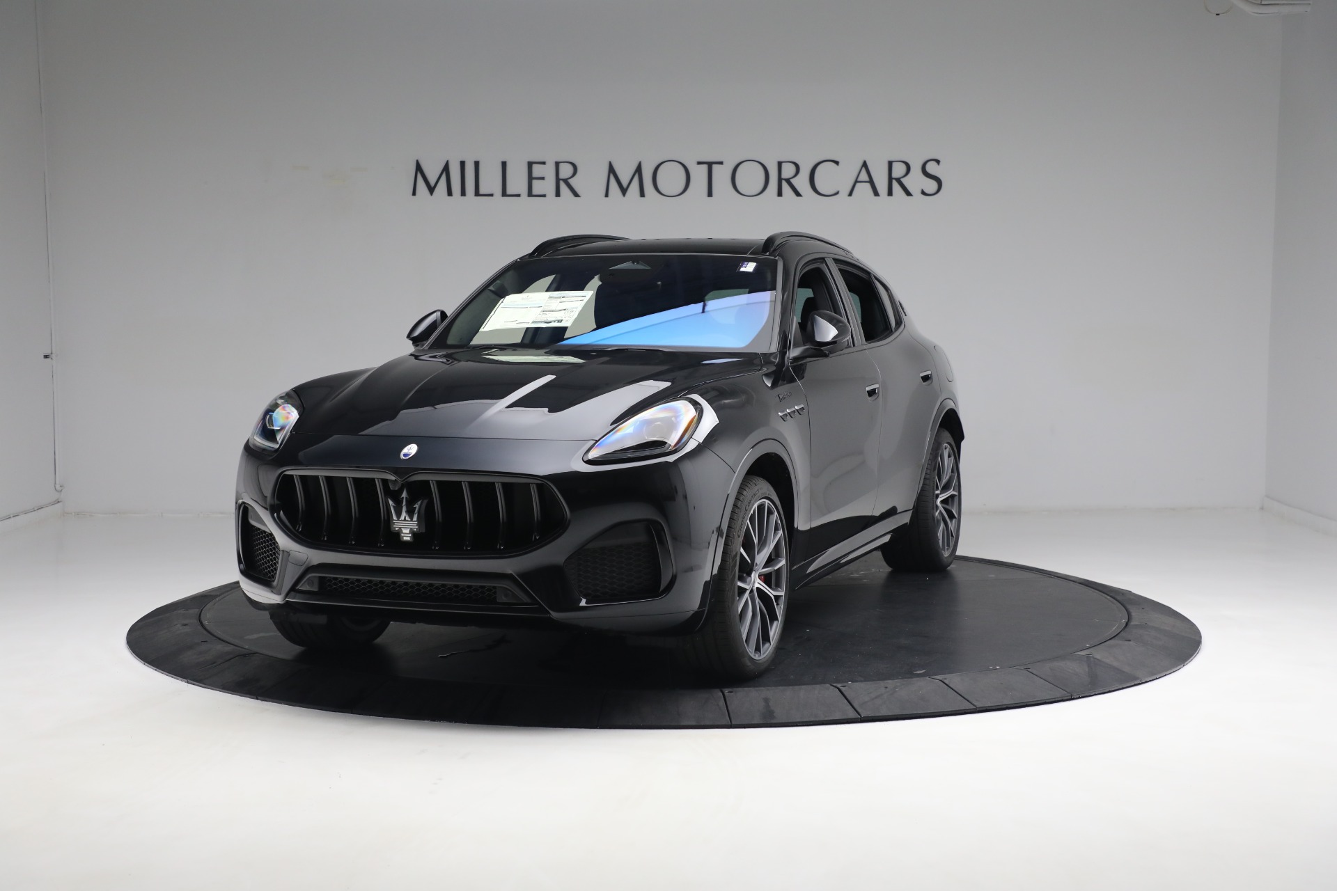 New 2023 Maserati Grecale Modena for sale $91,401 at Rolls-Royce Motor Cars Greenwich in Greenwich CT 06830 1