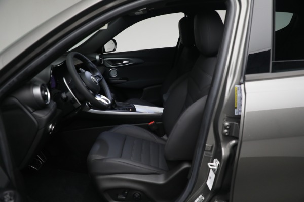 New 2024 Alfa Romeo Tonale Ti for sale $54,450 at Rolls-Royce Motor Cars Greenwich in Greenwich CT 06830 16