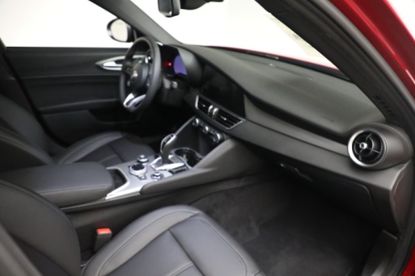 New 2024 Alfa Romeo Giulia Ti for sale $51,115 at Rolls-Royce Motor Cars Greenwich in Greenwich CT 06830 24