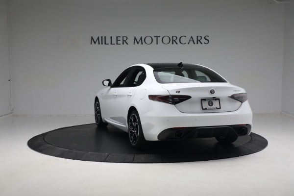 New 2024 Alfa Romeo Giulia Veloce for sale $53,940 at Rolls-Royce Motor Cars Greenwich in Greenwich CT 06830 10