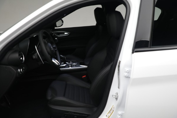 New 2024 Alfa Romeo Giulia Veloce for sale $53,940 at Rolls-Royce Motor Cars Greenwich in Greenwich CT 06830 12