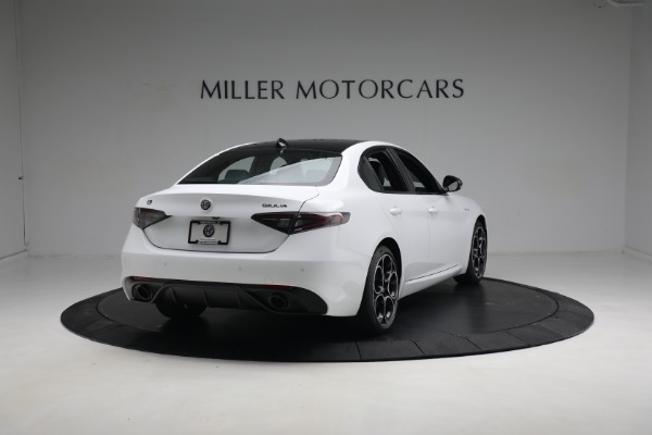 New 2024 Alfa Romeo Giulia Veloce for sale $53,940 at Rolls-Royce Motor Cars Greenwich in Greenwich CT 06830 9