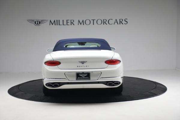 Used 2021 Bentley Continental GTC V8 for sale Call for price at Rolls-Royce Motor Cars Greenwich in Greenwich CT 06830 20