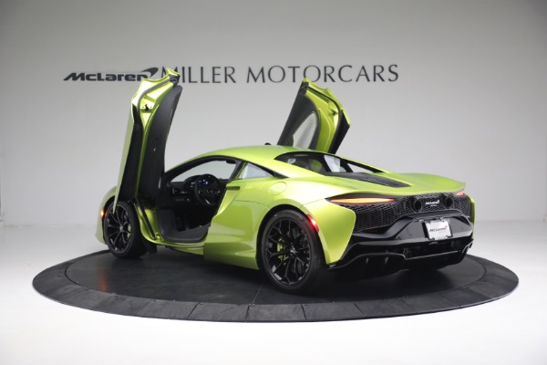 New 2023 McLaren Artura Vision for sale $277,875 at Rolls-Royce Motor Cars Greenwich in Greenwich CT 06830 15
