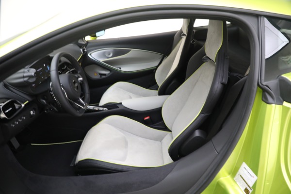 New 2023 McLaren Artura Vision for sale $277,875 at Rolls-Royce Motor Cars Greenwich in Greenwich CT 06830 18