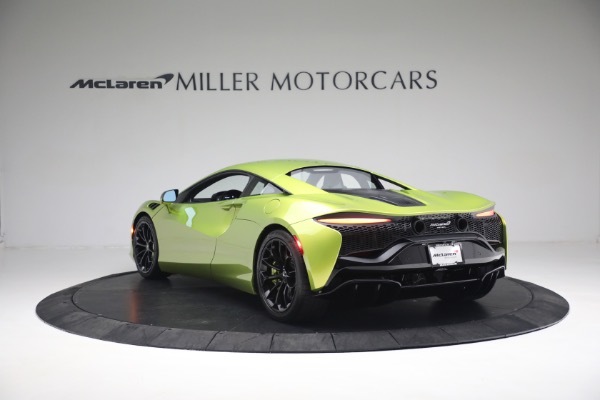New 2023 McLaren Artura Vision for sale $277,875 at Rolls-Royce Motor Cars Greenwich in Greenwich CT 06830 5