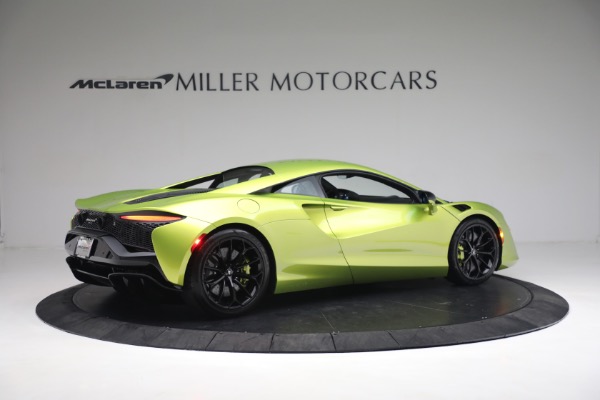 New 2023 McLaren Artura Vision for sale $277,875 at Rolls-Royce Motor Cars Greenwich in Greenwich CT 06830 8