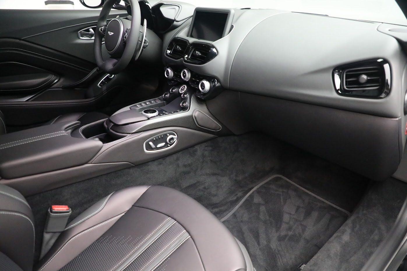 Used 2023 Aston Martin Vantage V8 for sale Sold at Rolls-Royce Motor Cars Greenwich in Greenwich CT 06830 19