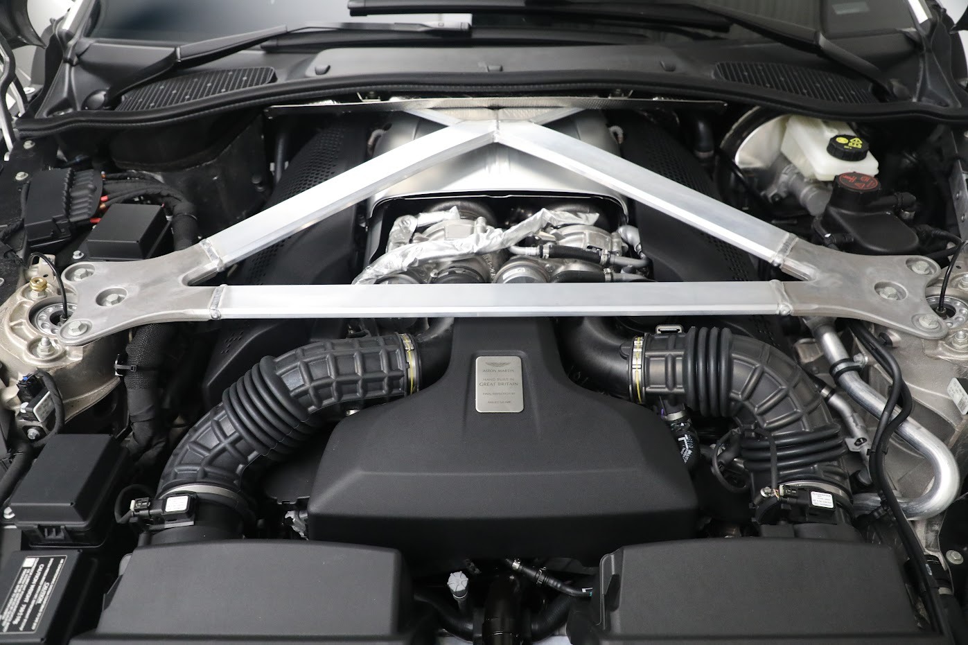Used 2023 Aston Martin Vantage V8 for sale Sold at Rolls-Royce Motor Cars Greenwich in Greenwich CT 06830 24