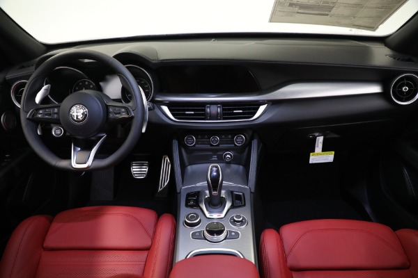 New 2023 Alfa Romeo Stelvio Veloce for sale $48,900 at Rolls-Royce Motor Cars Greenwich in Greenwich CT 06830 23