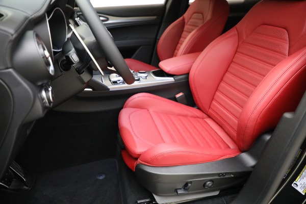 New 2023 Alfa Romeo Stelvio Veloce for sale $48,900 at Rolls-Royce Motor Cars Greenwich in Greenwich CT 06830 24
