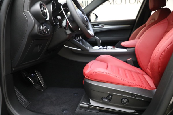 New 2023 Alfa Romeo Stelvio Veloce for sale $48,900 at Rolls-Royce Motor Cars Greenwich in Greenwich CT 06830 25