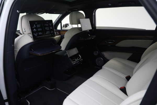New 2023 Bentley Bentayga EWB Azure V8 for sale $292,110 at Rolls-Royce Motor Cars Greenwich in Greenwich CT 06830 24