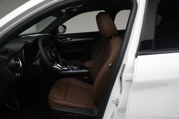New 2024 Alfa Romeo Stelvio Ti for sale $54,570 at Rolls-Royce Motor Cars Greenwich in Greenwich CT 06830 22