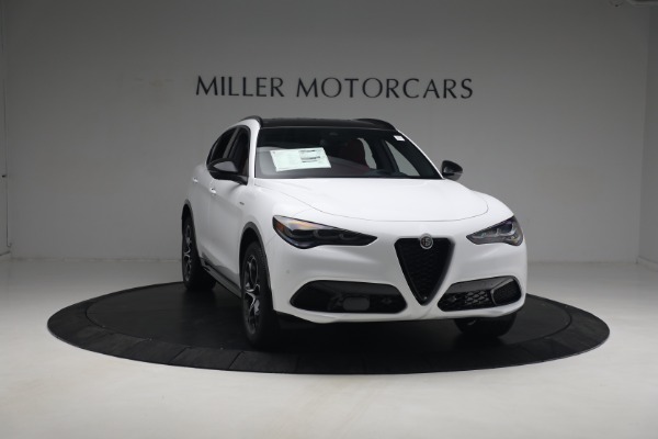 New 2024 Alfa Romeo Stelvio Veloce for sale $56,095 at Rolls-Royce Motor Cars Greenwich in Greenwich CT 06830 20