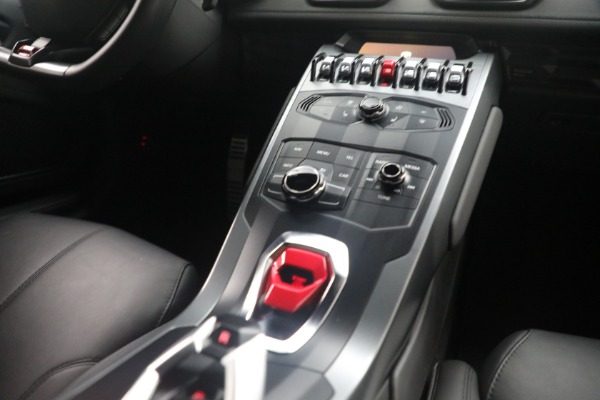 Used 2015 Lamborghini Huracan LP 610-4 for sale Sold at Rolls-Royce Motor Cars Greenwich in Greenwich CT 06830 24